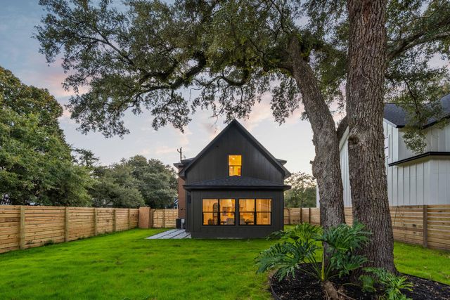 307 Magnolia Road, Charleston, SC 29407