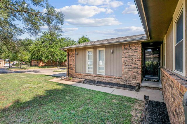 142 N Tracy St, Wichita, KS 67212