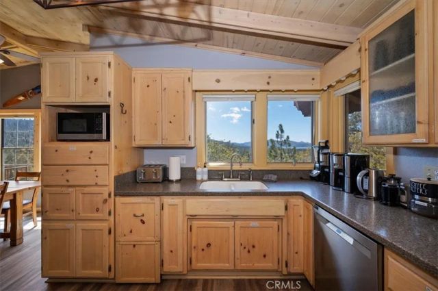 764 Menlo, Big Bear Lake, CA 92315