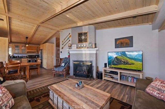 764 Menlo, Big Bear Lake, CA 92315