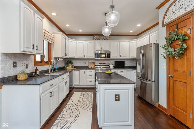 6890 Windrider Court, Brownsburg, IN 46112