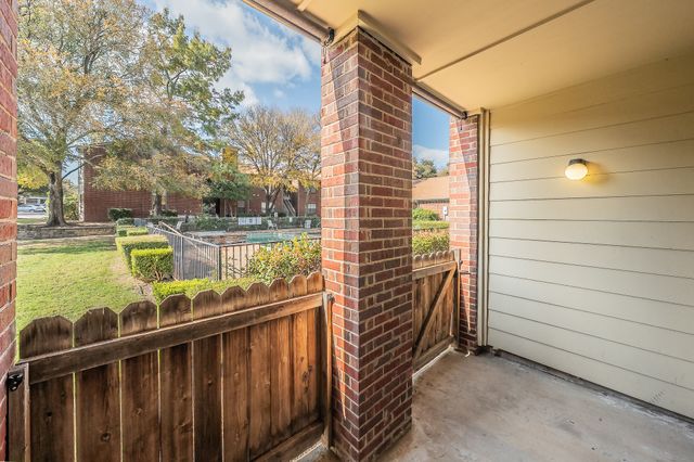 3212 Donnelly Circle, Fort Worth, TX 76107