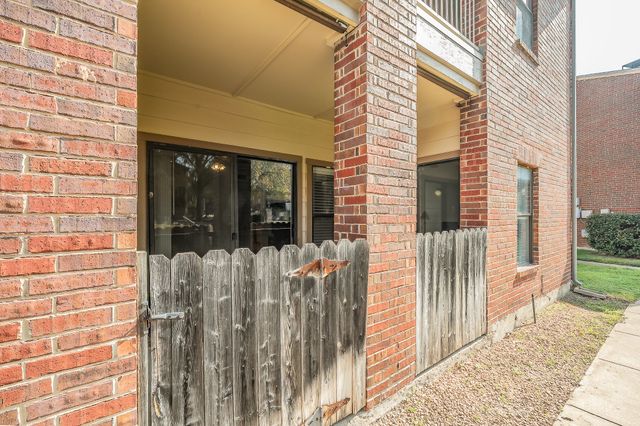 3212 Donnelly Circle, Fort Worth, TX 76107