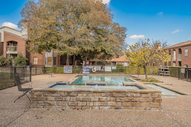 3212 Donnelly Circle, Fort Worth, TX 76107