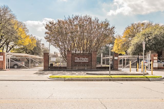 3212 Donnelly Circle, Fort Worth, TX 76107