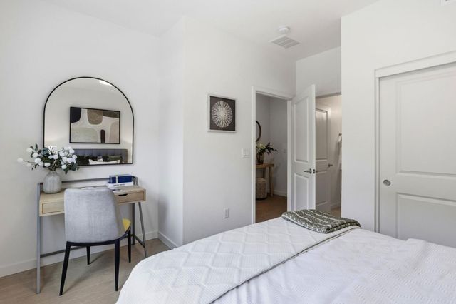 209 Infinity Way, Mountain View, CA 94043