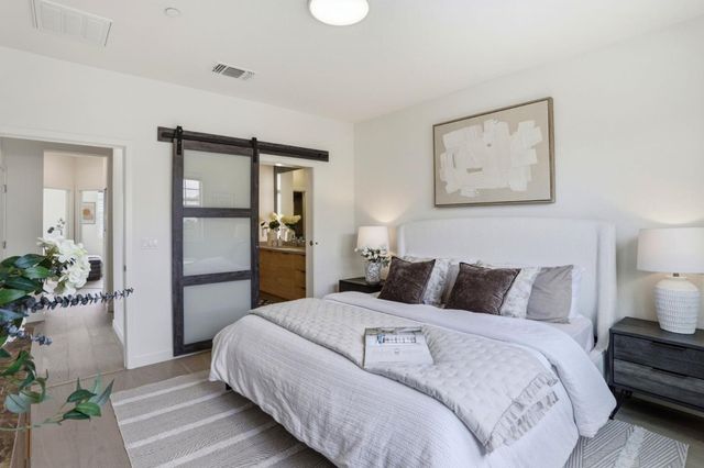 209 Infinity Way, Mountain View, CA 94043