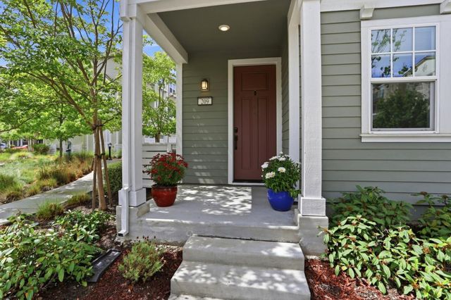 209 Infinity Way, Mountain View, CA 94043