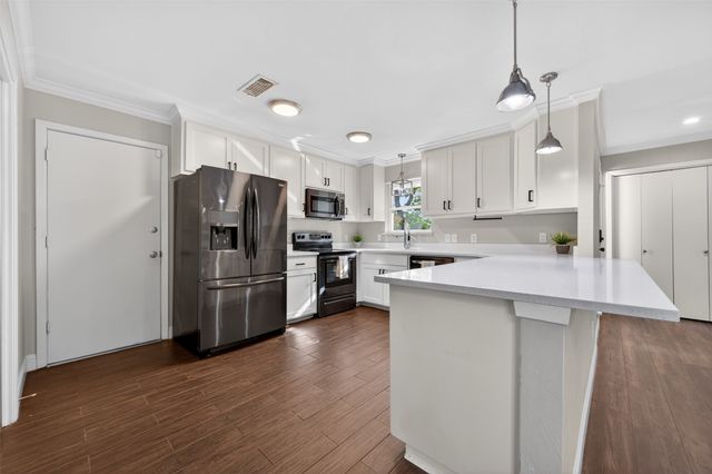 5008 Marble Falls Road, Fort Worth, TX 76103