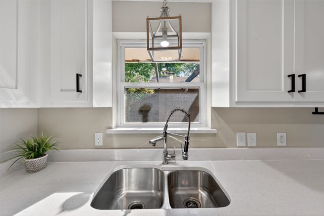 5008 Marble Falls Road, Fort Worth, TX 76103