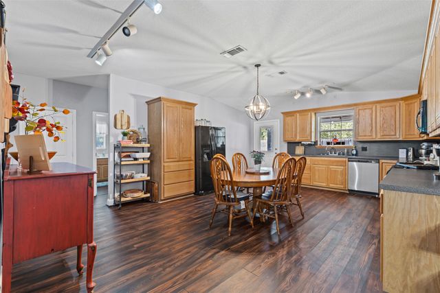 208 W Allen Avenue, Godley, TX 76044