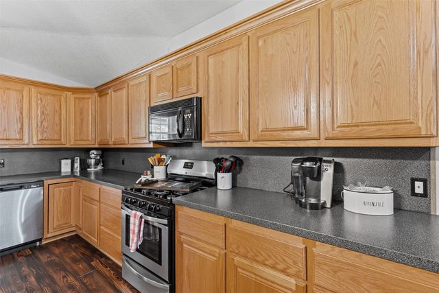 208 W Allen Avenue, Godley, TX 76044