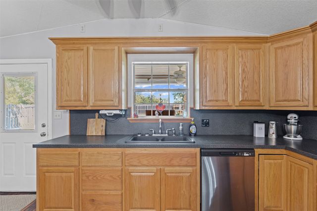 208 W Allen Avenue, Godley, TX 76044