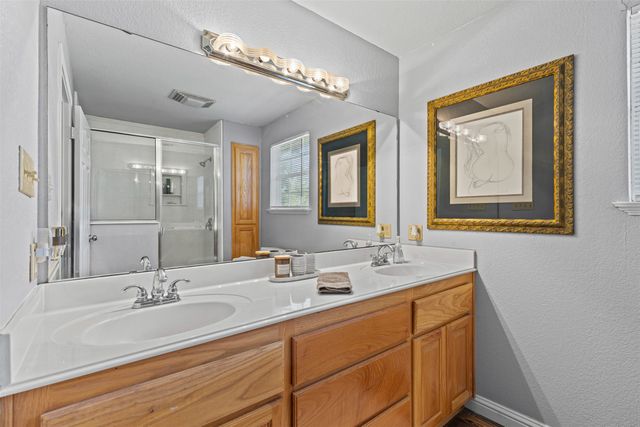 208 W Allen Avenue, Godley, TX 76044