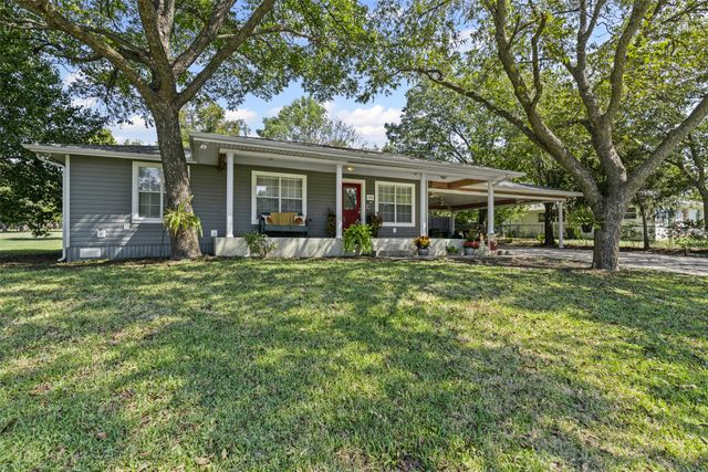 208 W Allen Avenue, Godley, TX 76044