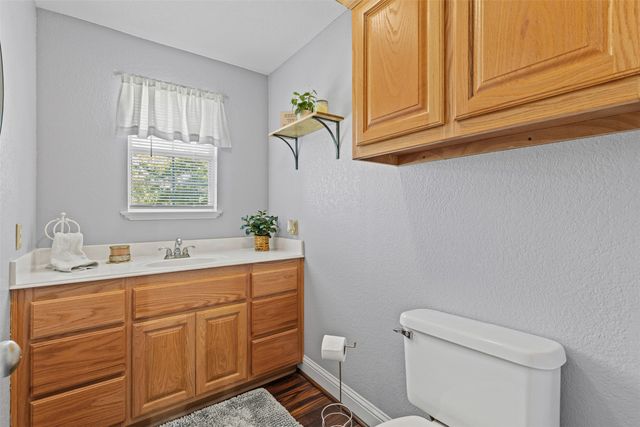 208 W Allen Avenue, Godley, TX 76044