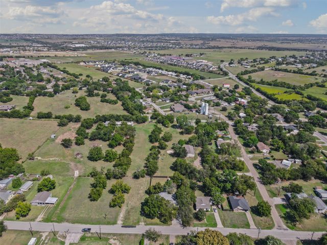 208 W Allen Avenue, Godley, TX 76044