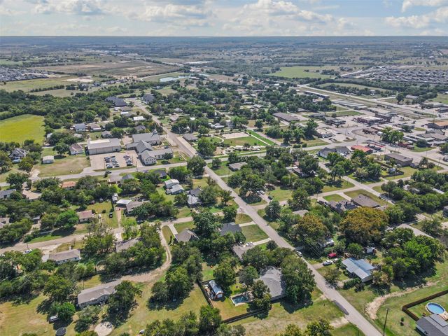 208 W Allen Avenue, Godley, TX 76044