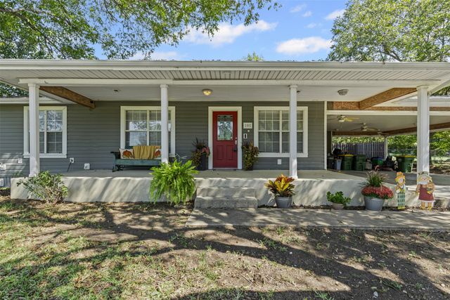 208 W Allen Avenue, Godley, TX 76044