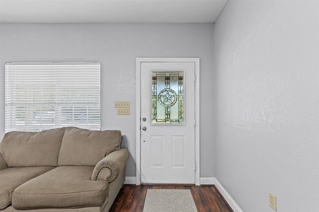 208 W Allen Avenue, Godley, TX 76044