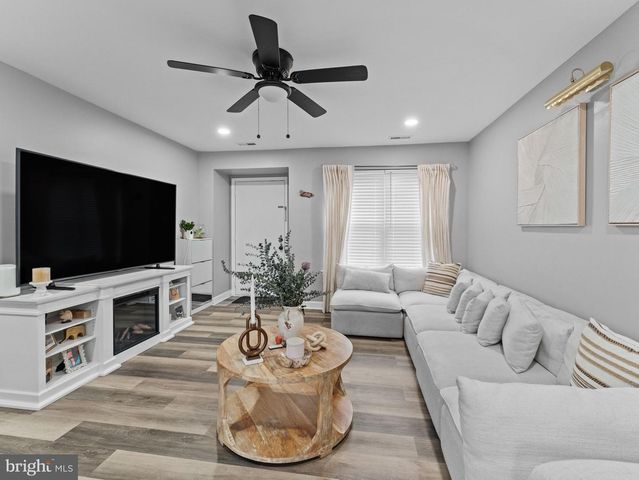 144 WILLOW TURN, Mount Laurel, NJ 08054