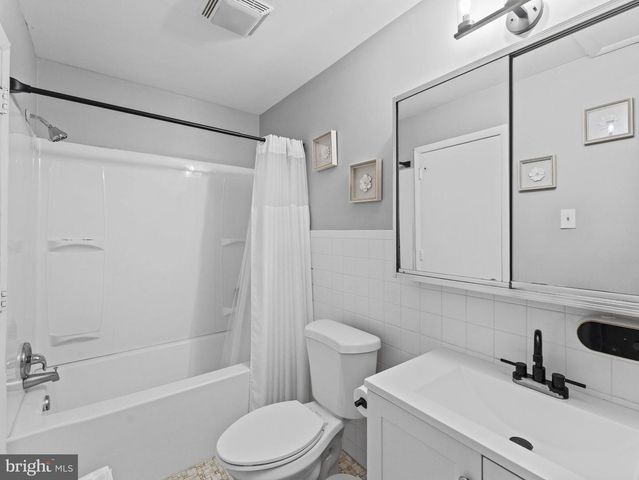 144 WILLOW TURN, Mount Laurel, NJ 08054