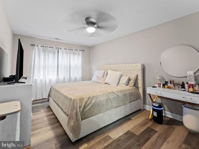 144 WILLOW TURN, Mount Laurel, NJ 08054