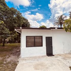 12037 NW 8th Avenue, North Miami, FL 33168