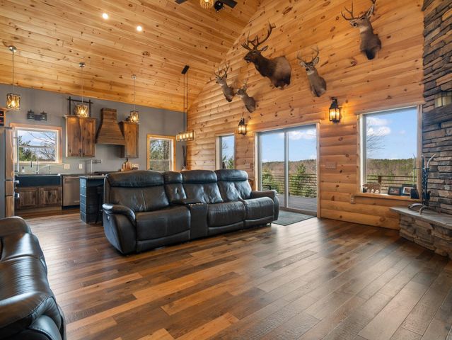 5242 W Big Sky Trail, Henderson Twp, MI 49601