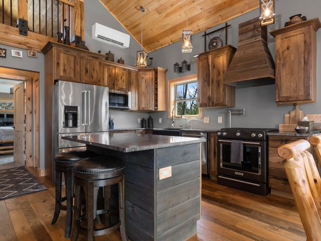 5242 W Big Sky Trail, Henderson Twp, MI 49601