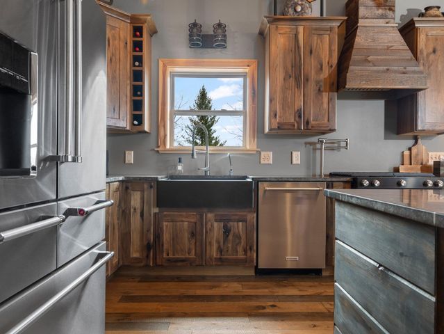 5242 W Big Sky Trail, Henderson Twp, MI 49601