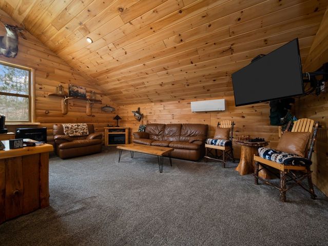 5242 W Big Sky Trail, Henderson Twp, MI 49601