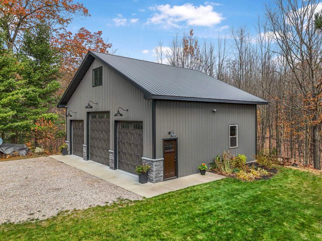 5242 W Big Sky Trail, Henderson Twp, MI 49601