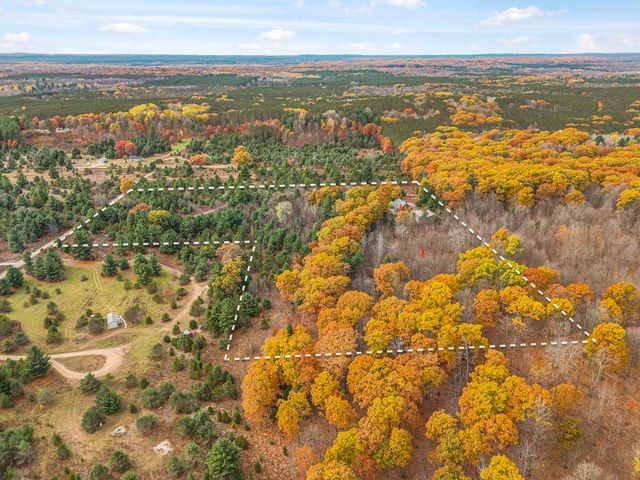 5242 W Big Sky Trail, Henderson Twp, MI 49601