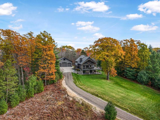 5242 W Big Sky Trail, Henderson Twp, MI 49601