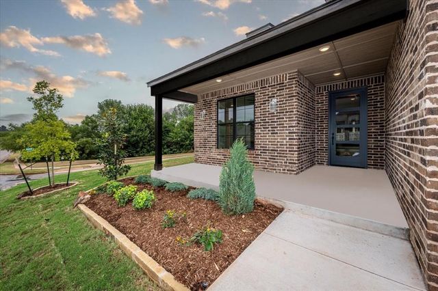 19640 Stratmore Way, Edmond, OK 73012
