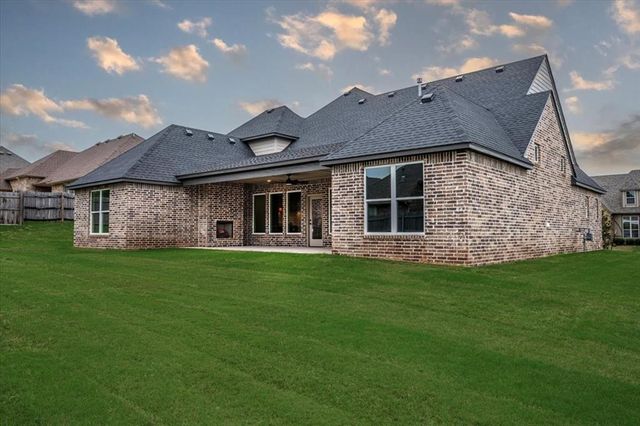 19640 Stratmore Way, Edmond, OK 73012