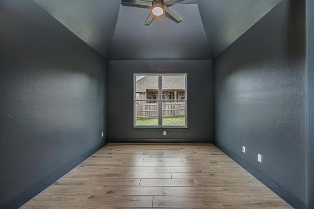 19640 Stratmore Way, Edmond, OK 73012