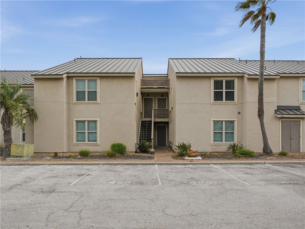 2404 Bayhouse Dr, Rockport, TX 78382 — photo 3