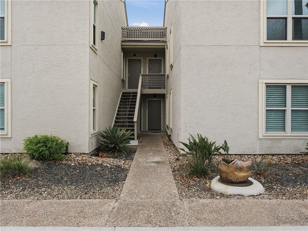 2404 Bayhouse Dr, Rockport, TX 78382 — photo 4