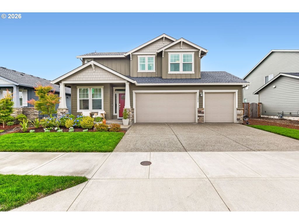 1886 N HYSSOP St, Canby, OR 97013
