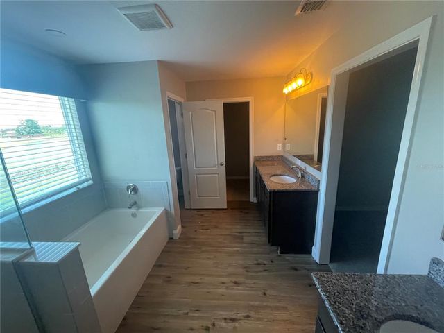 2436 SAND GABLES TRAIL, Bradenton, FL 34208