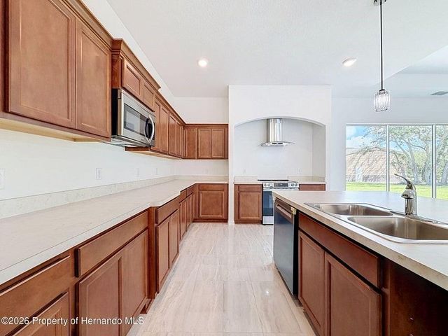 10389 MARVISTA COURT, Weeki Wachee, FL 34614