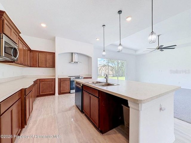 10389 MARVISTA COURT, Weeki Wachee, FL 34614