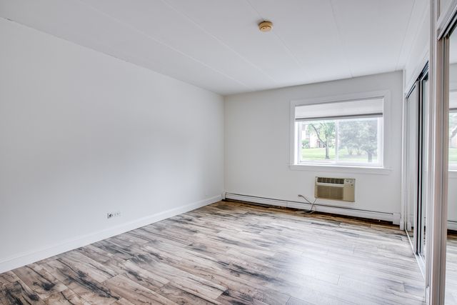 1041 N Mill Street 110, Naperville, IL 60563