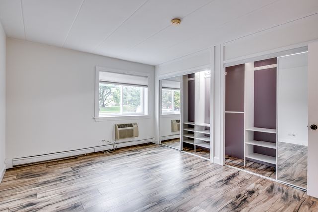 1041 N Mill Street 110, Naperville, IL 60563