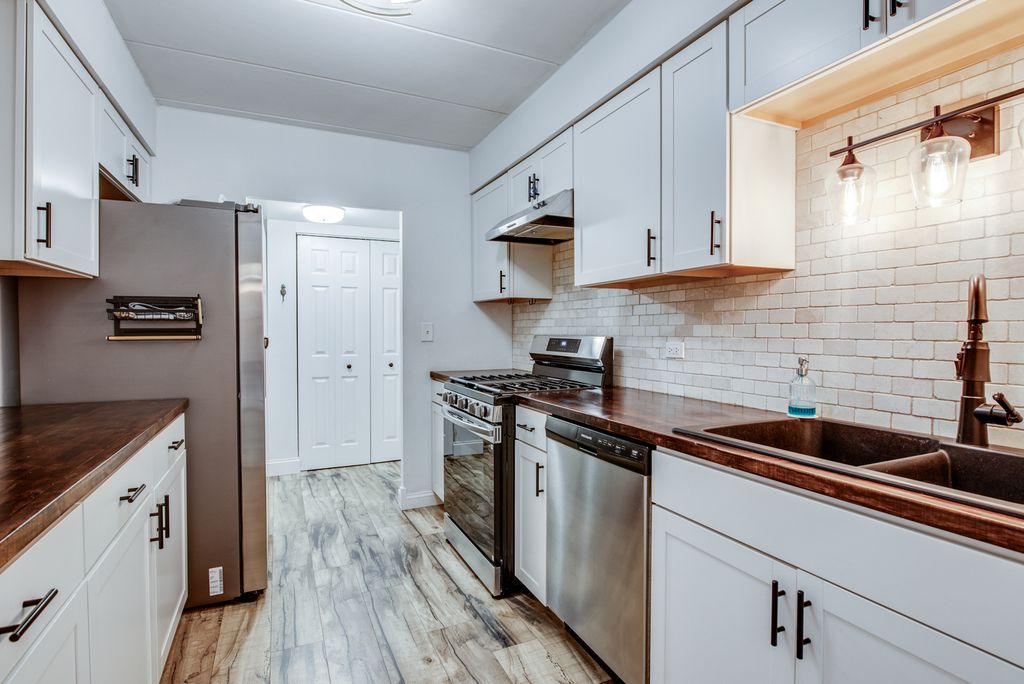 1041 N Mill Street 110, Naperville, IL 60563 — photo 3