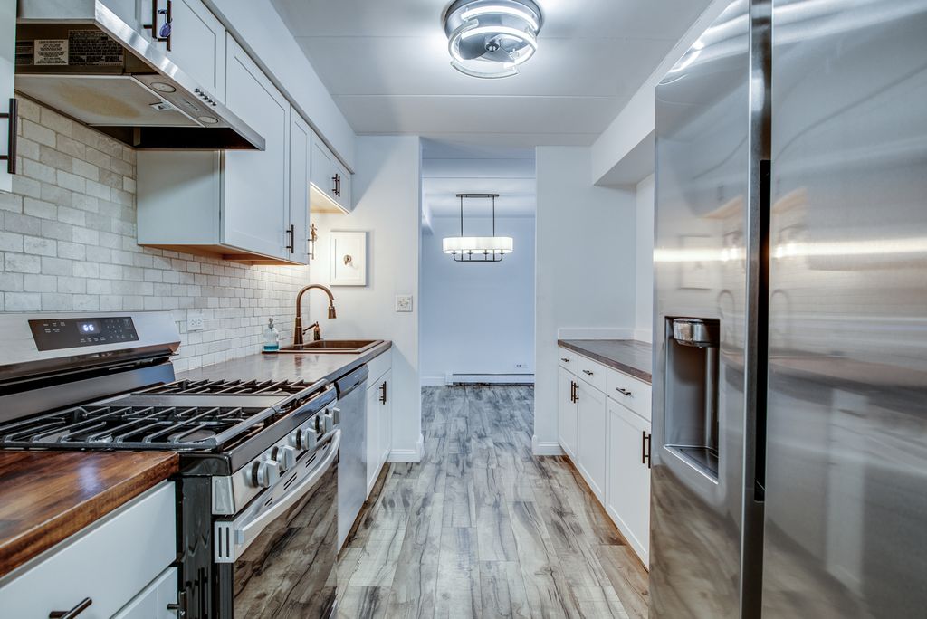1041 N Mill Street 110, Naperville, IL 60563 — photo 4
