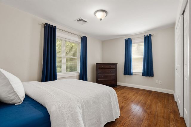 380 Woodward Ave, Seekonk, MA 02771