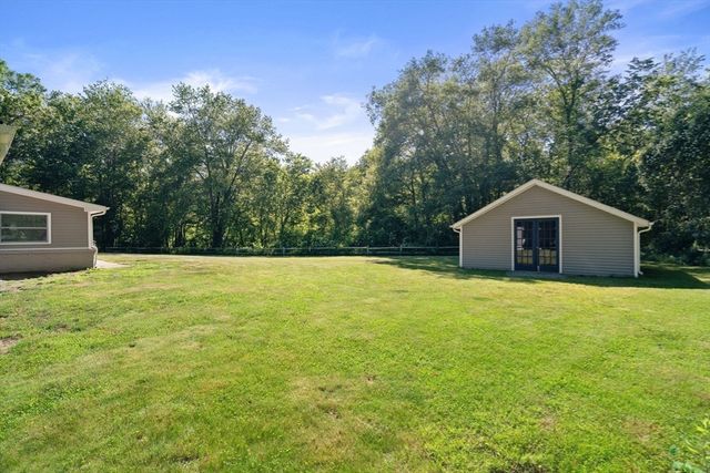 380 Woodward Ave, Seekonk, MA 02771
